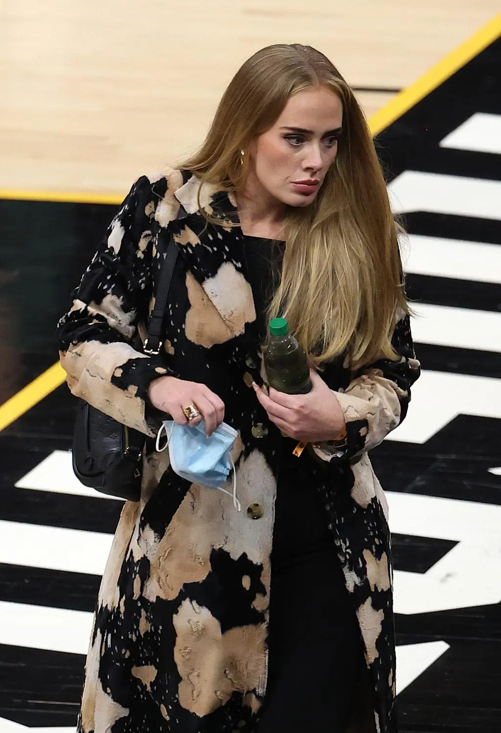 Adele zmaga się z rwą kulszową