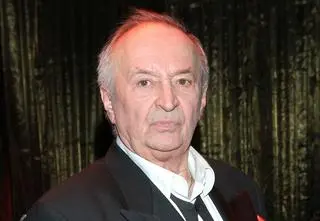 Bohgdan Łazuka ma 87 lat, wciąż występuje i mówi wprost: "Za dużo za mało zarabiam"