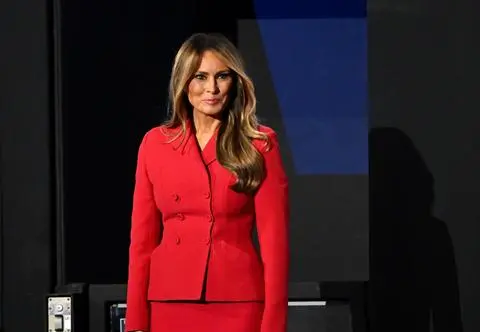 Melania Trump pozowała nago do zdjęć. Teraz się tłumaczy