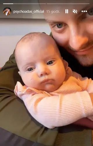 Adam Podwapiński pokazał córkę. Jest do niego podobna