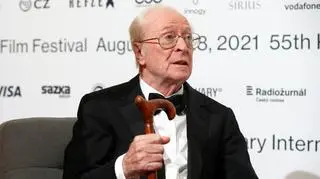 Michael Caine przeszedł na emeryturę. Chwilę później dostał scenariusz i zmienił decyzję