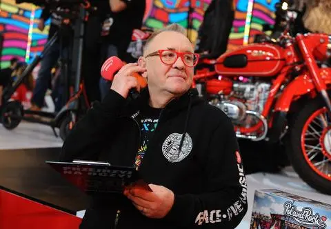 Jurek Owsiak ma dwie dorosłe córki. Czym zajmują się Ola i Ewa?