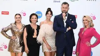 Paulina Krupińska skradła show. Stylizacje z trzeciego dnia TOP OF THE TOP Sopot Festival