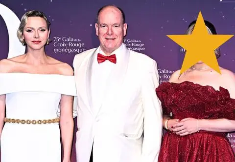 Wnuczka Grace Kelly na balu skupiła na sobie wzrok wszystkich. Podobna do słynnej babci?