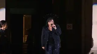 Gosia Baczyńska zaśpiewała przed Pałacem Kultury. Tak świętuje 25-lecie kariery