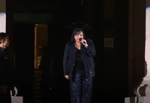 Gosia Baczyńska zaśpiewała przed Pałacem Kultury. Tak świętuje 25-lecie kariery