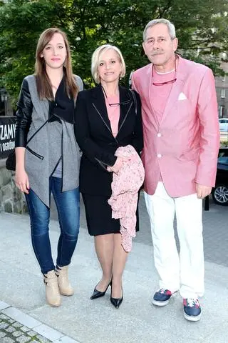 Andrzej Strzelecki z żoną Joanną Pałucką i córką