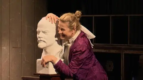 "Koniec czerwonego człowieka"