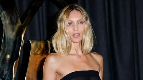 Anja Rubik opublikowała efekty nagiej sesji zdjęciowej. Internauci prześcigają się w komentarzach