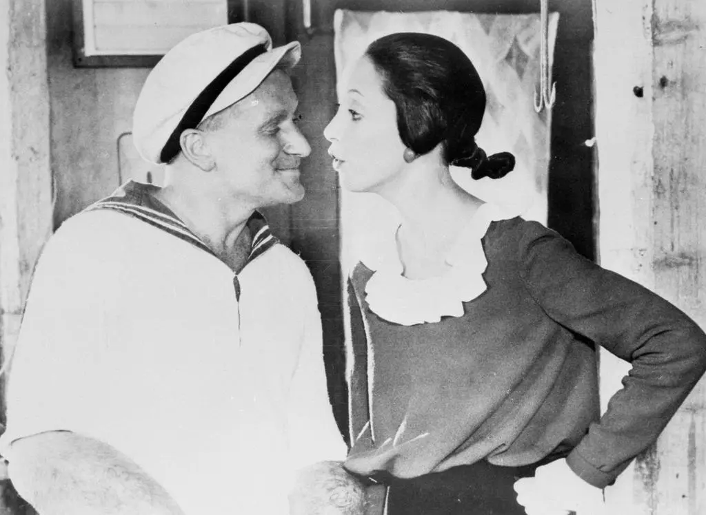 Shelley Duvall i Robin Williams w filmie "Popeye" z 1980 roku