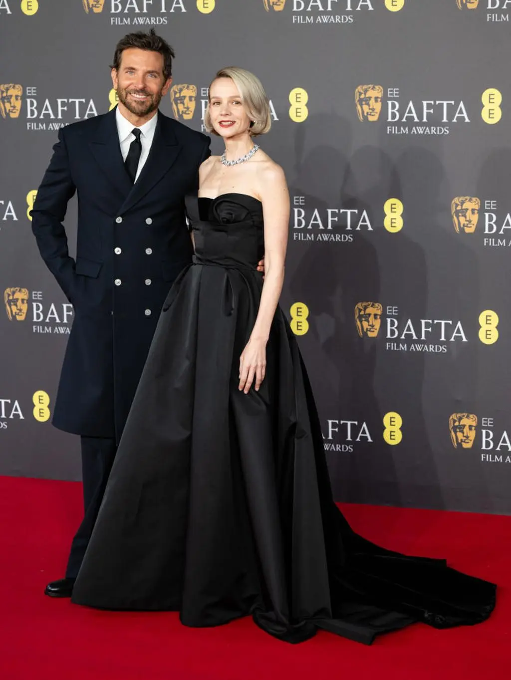BAFTA 2024. Bradley Cooper i Carey Mulligan 