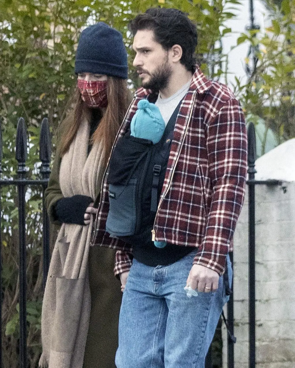 Rose Leslie i Kit Harington z dzieckiem