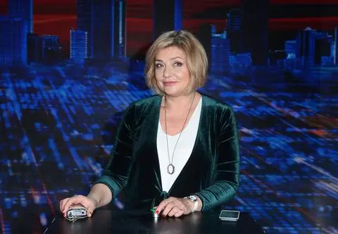 Małgorzata Ostrowska-Królikowska pozuje z wnuczkiem. Zabrała go na wycieczkę