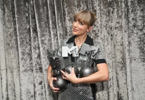 MTV Europe Music Awards 2022. Stylizacje gwiazd jak zwykle zaskoczyły