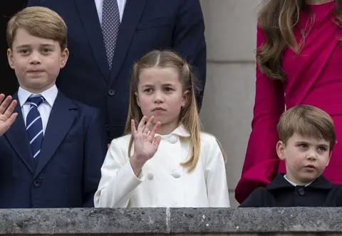 Dzieci księżnej Kate i księcia Williama trafią do wojska? Mają zostać powołane do obowiązkowej służby
