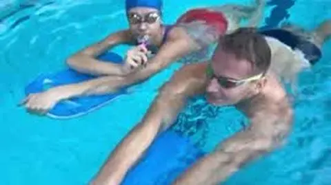 Zoja Sinitchine i Filip Krogulski z "Top Model" spotkali się na basenie