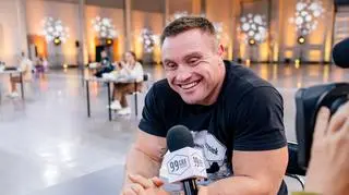 Krzysztof Radzikowski na zdjęciu z wakacji. Takiego kadru nikt się nie spodziewał