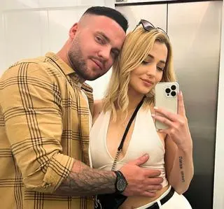 Hotel Paradise, Łukasz Jaros