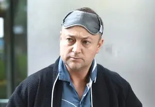 Czesław Mozil miał wypadek. Prawie stracił palec