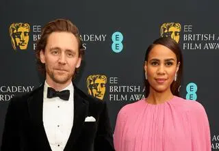 Zawe Ashton jest w ciąży. Narzeczona Toma Hiddlestona spodziewa się pierwszego dziecka