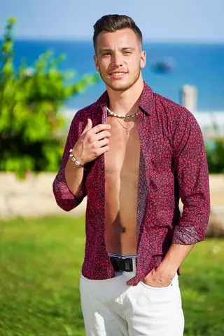 Janek Wojciechowski z "Hotelu Paradise 8"