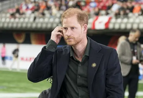 Książę Harry kontra monarchia? Ma "królewskiego arcywroga"
