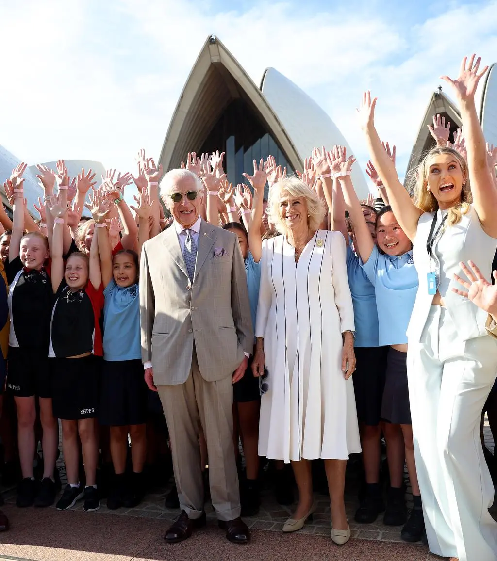 Królowa Camilla i król Karol III w Australii