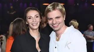 Marcin Hakiel zostanie ojcem! Jego partnerka Dominika zaprezentowała ciążowe krągłości