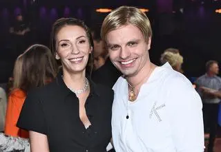 Marcin Hakiel zostanie ojcem! Jego partnerka Dominika zaprezentowała ciążowe krągłości