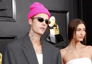 Hailey Bieber urodziła. Justin Bieber pokazał pierwsze zdjęcie dziecka. Zdradził imię