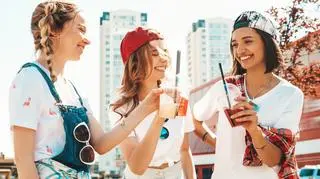 Letnie dodatki, które robią całą stylizację! 