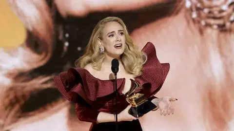 Adele cała we łzach żegna się z fanami. "Będziecie w moim sercu". Jest nagranie