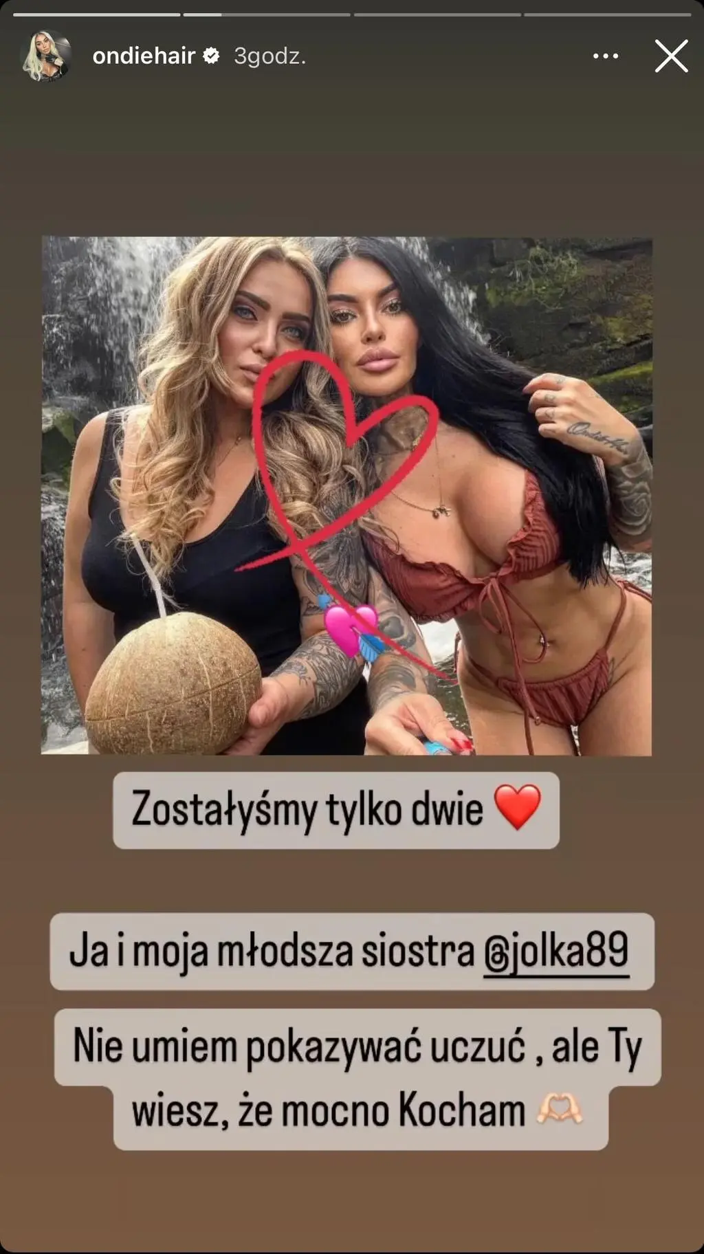 Anna Renusz z siostrą