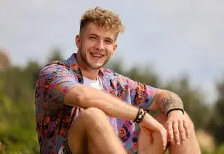 Karol Sterliński z "Hotelu Paradise 9". Co o nim wiemy?
