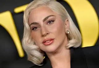 Lady Gaga potwierdziła plotki! Wygadała się premierowi Francji. "Mój narzeczony"