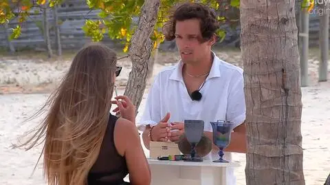 "Hotel Paradise 7". Roch ostro o Jacku