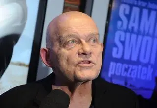 Adam Ferency o nałogu. Trzykrotnie wyrzucano go ze szkoły. "Przerabiałem większość stanów alkoholicznych"