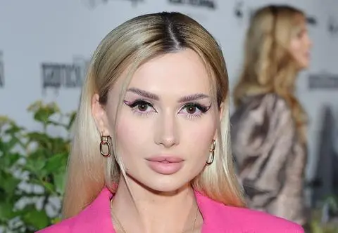 Wersow przeszła ogromną metamorfozę. Jej fani mogą być zaskoczeni. "Może to błąd"