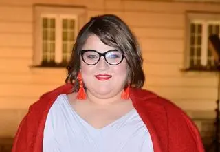 Dominika Gwit pływa na różowym flamingu. "To się nazywa kochać życie"