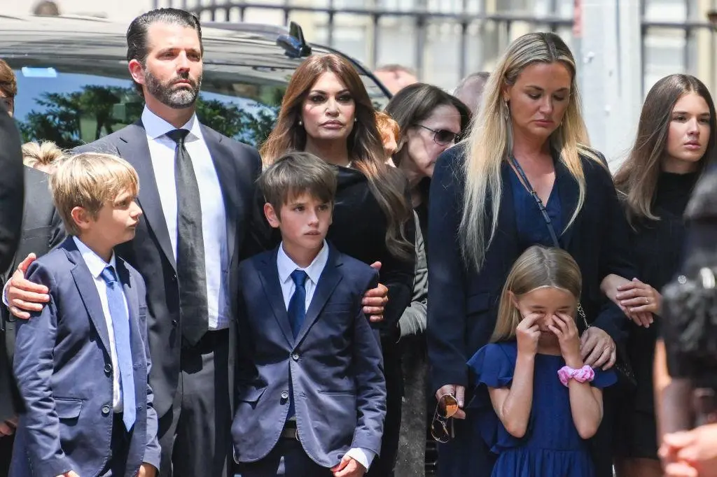 Pogrzeb Ivany Trump. Donald Trump Jr. i Kimberly Guilfoyle z rodziną