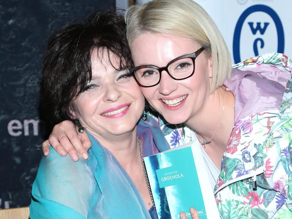Katarzyna Grochola, Dorota Szelągowska 