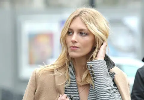 Anja Rubik gorzko o Bożym Narodzeniu. "Gdy jestem daleko wolę udawać, że świąt prawie nie ma"