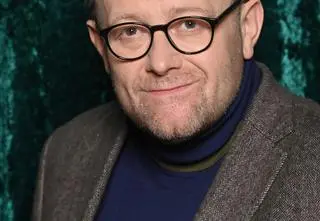 Olaf Lubaszenko w roli aktora i reżysera. "Ludzie inteligentni" zbierają teatralne laury