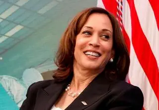 Kamala Harris zostanie pierwszą kobietą w Białym Domu? Na razie nie może być nawet pewna nominacji