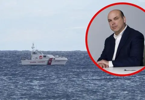 Trąba wodna zniszczyła luksusowy jacht. Brytyjski milioner i jego córka zaginieni. Uratowana kobieta opisała dramat