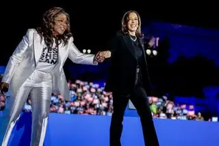 Oprah Winfrey na wiecu Kamali Harris