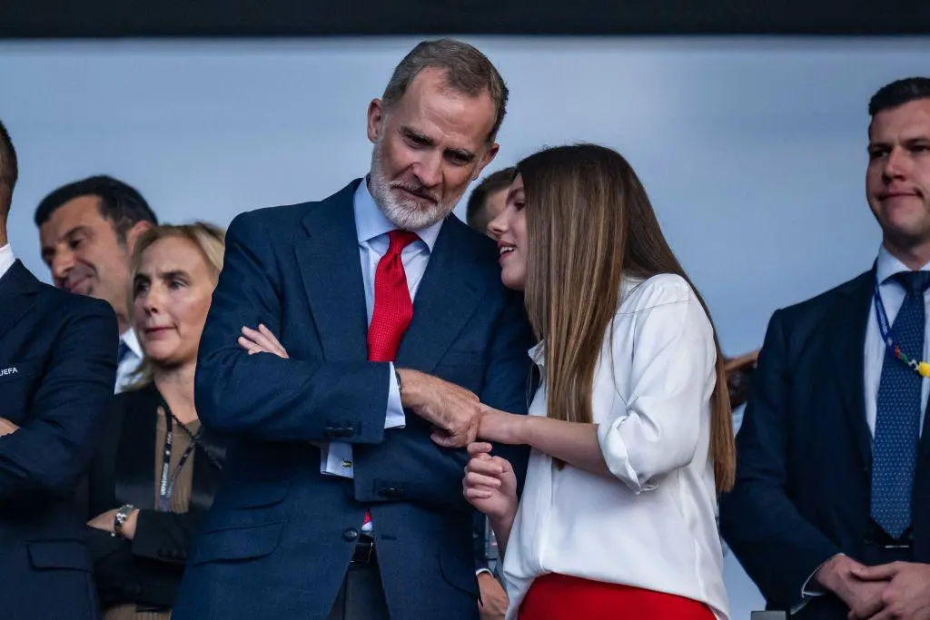 Król Filip z córką Sofią na finale Euro 2024