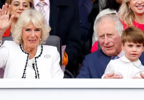 Król Karol III i królowa Camilla otrzymali rozbrajające przezwiska. Jak nazywają ich wnuki?