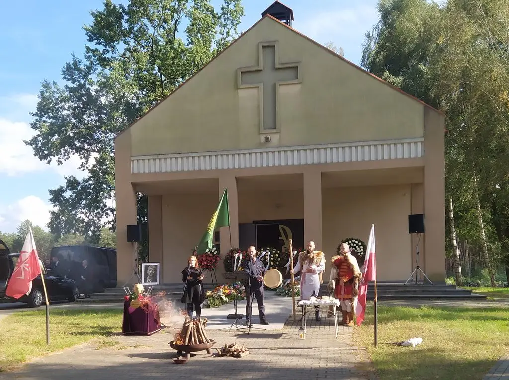 Słowiański pogrzeb Kazimierza Mazura
