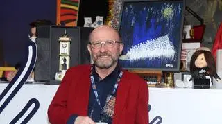 Artur Barciś pochwalił się zdjęciem z mamą. Seniorka jest w zaskakującej formie